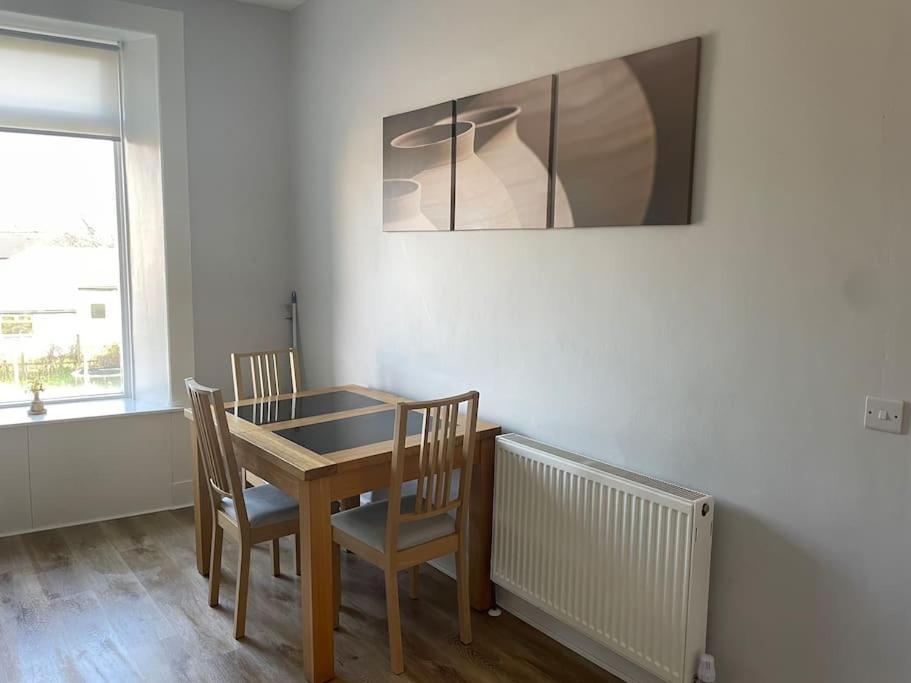 5 Minutes From Loch Lomond - Newly Renovated Ground Floor 1-Bed Flat Lägenhet Bonhill Exteriör bild