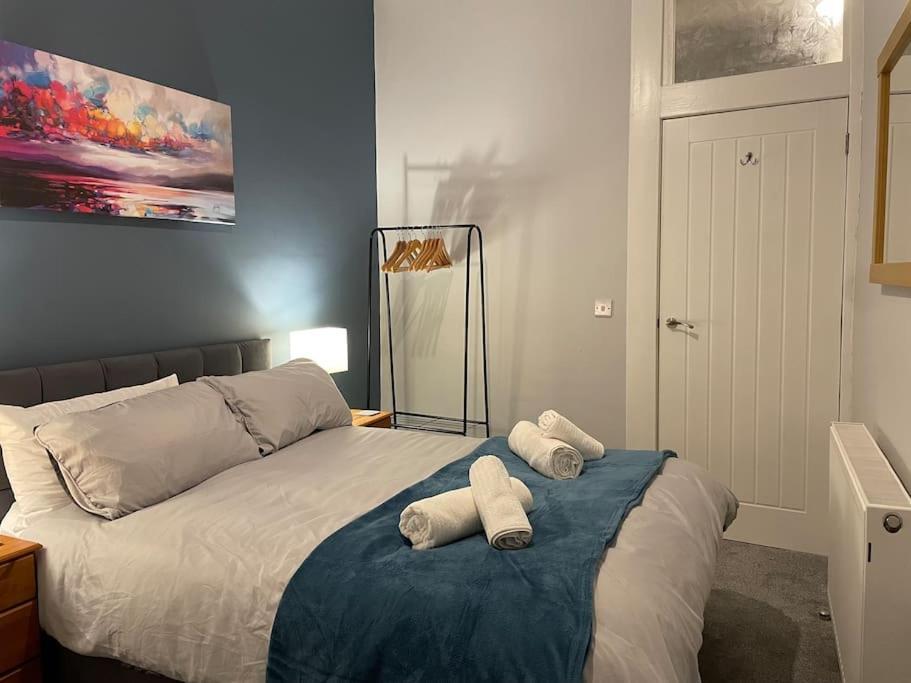5 Minutes From Loch Lomond - Newly Renovated Ground Floor 1-Bed Flat Lägenhet Bonhill Exteriör bild