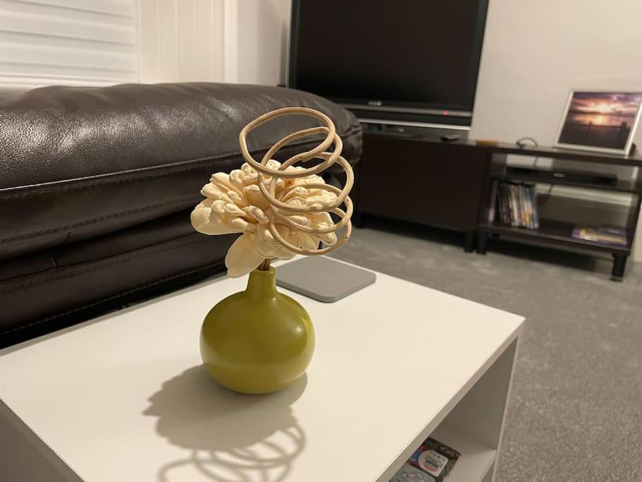 5 Minutes From Loch Lomond - Newly Renovated Ground Floor 1-Bed Flat Lägenhet Bonhill Exteriör bild